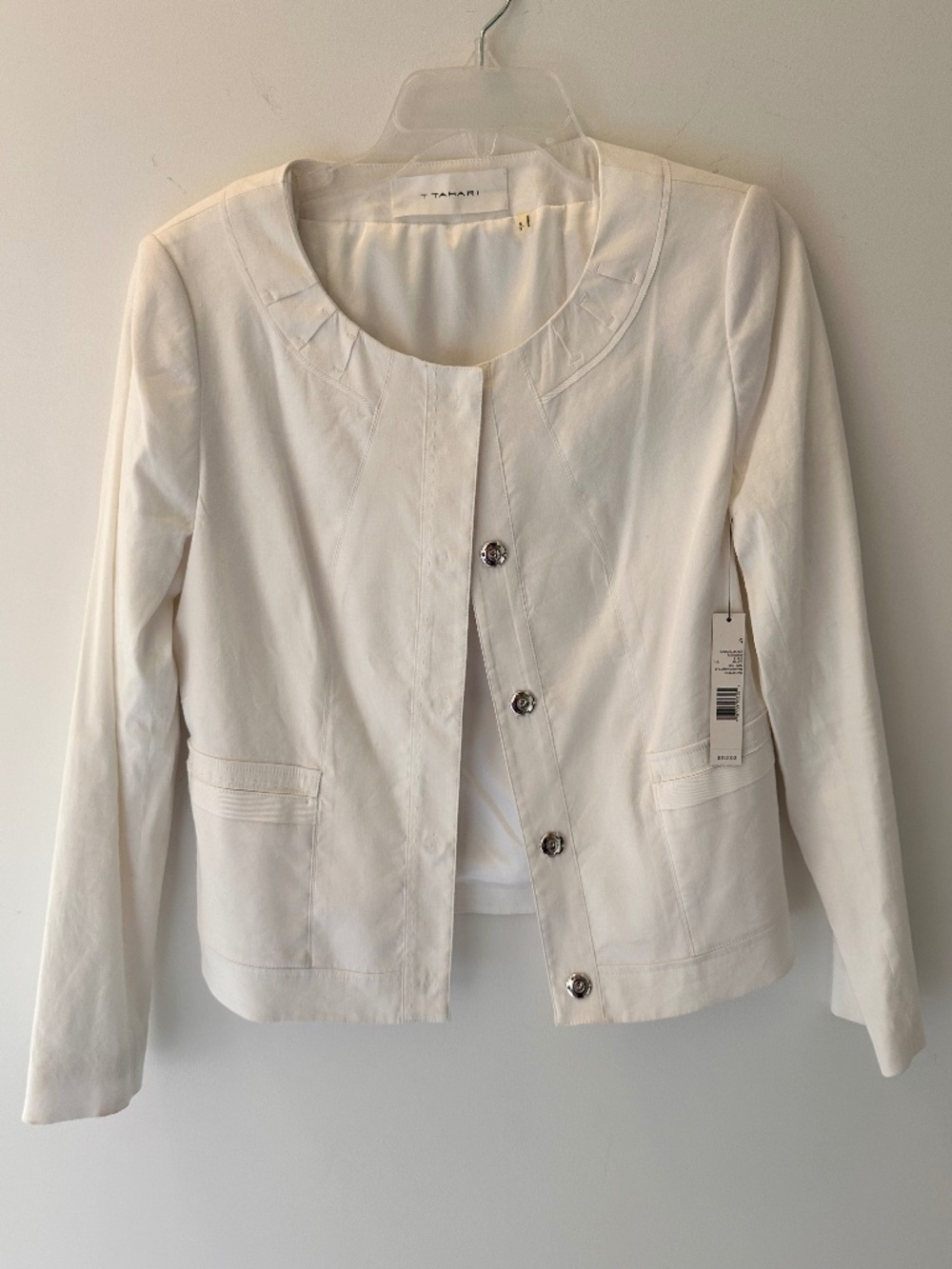 NWT TAHARI Women's White Jacket Size S NWT Snap Front Pockets Cropped